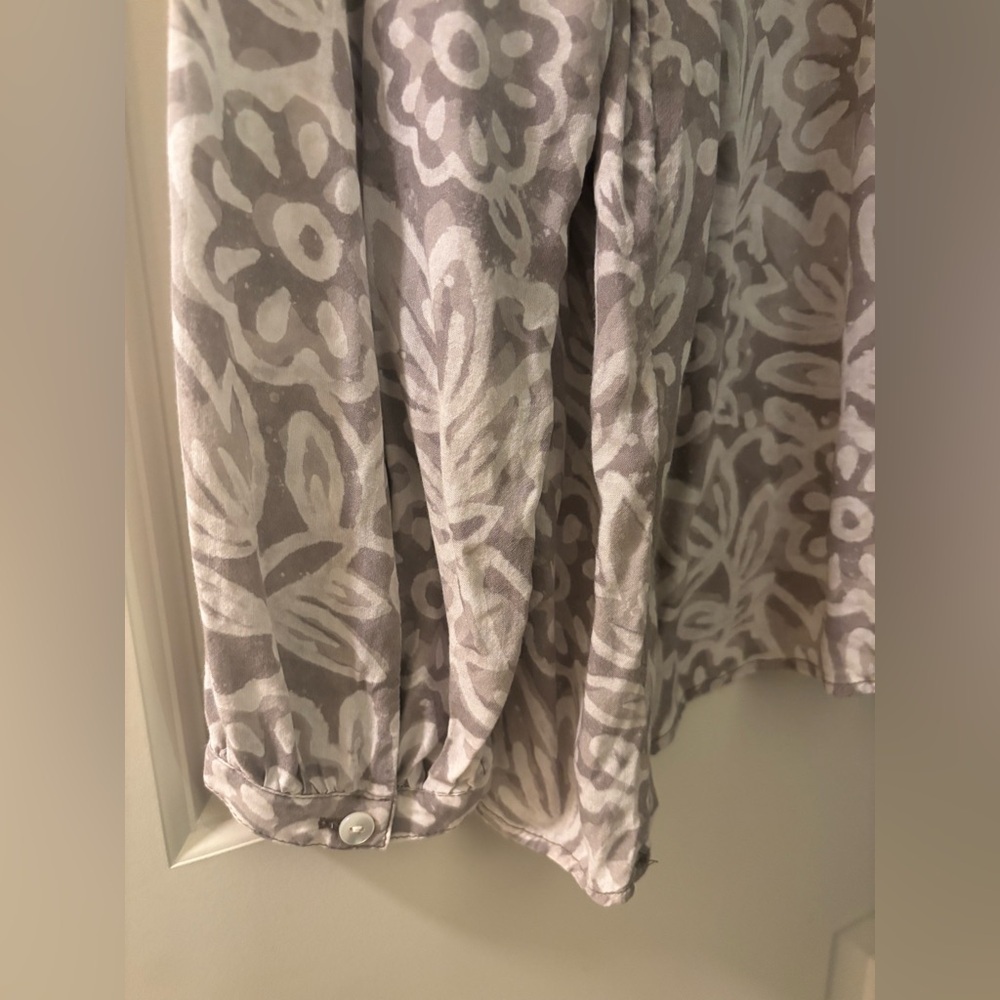J Jill Lightweight Modal Printed Peasant Blouse, Beige, Gray, Size S - Picture 7 of 8